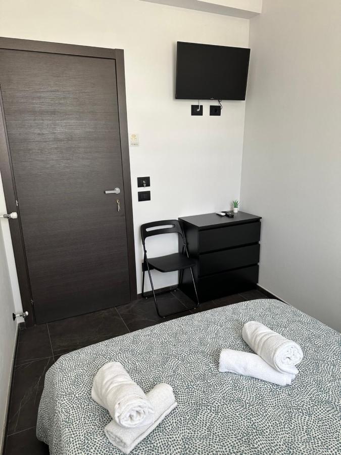 Olinad Rooms Castelbuono  Bagian luar foto